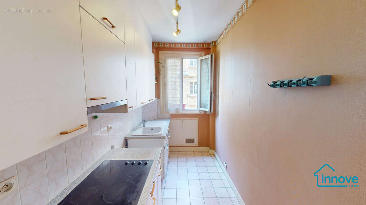 Appartement à PARIS-14E