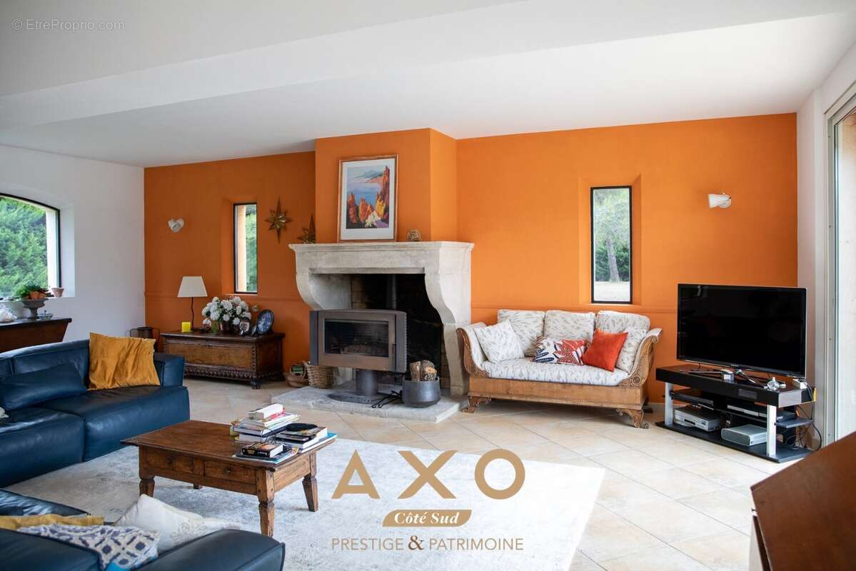 Maison à MEYRARGUES