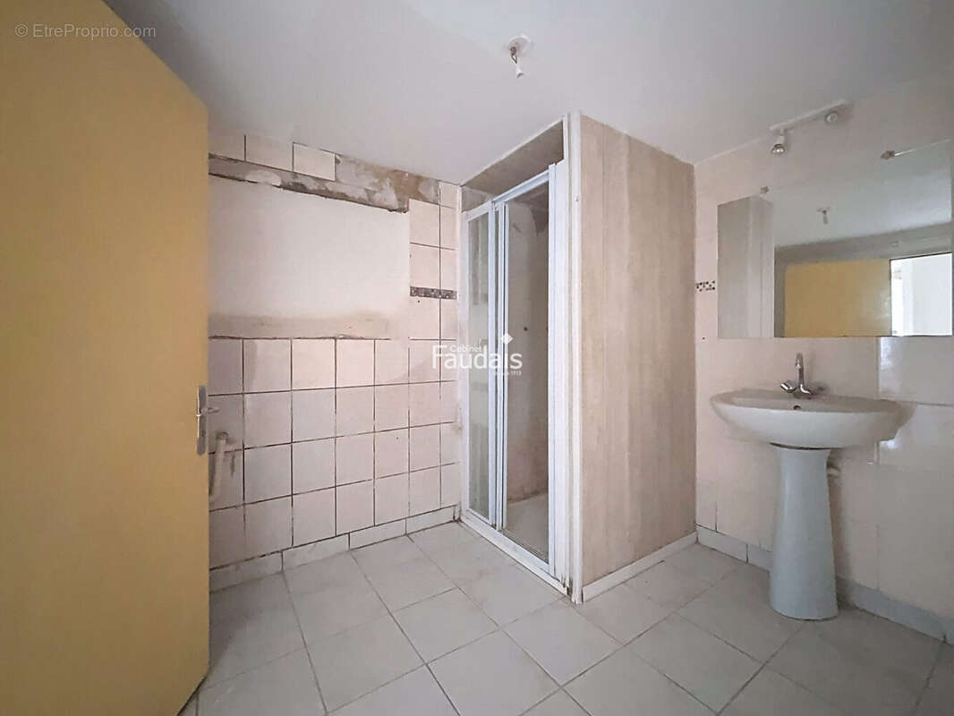 Maison 100 m² à Saint-Jean-Des-Baisants  - photo 8