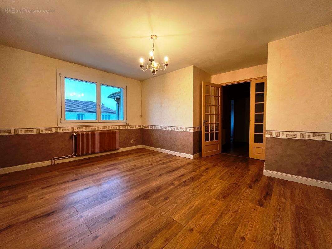 Maison à MARGNY-LES-COMPIEGNE