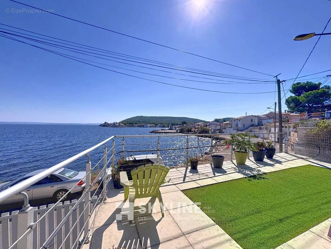 Maison à SAINT-MITRE-LES-REMPARTS