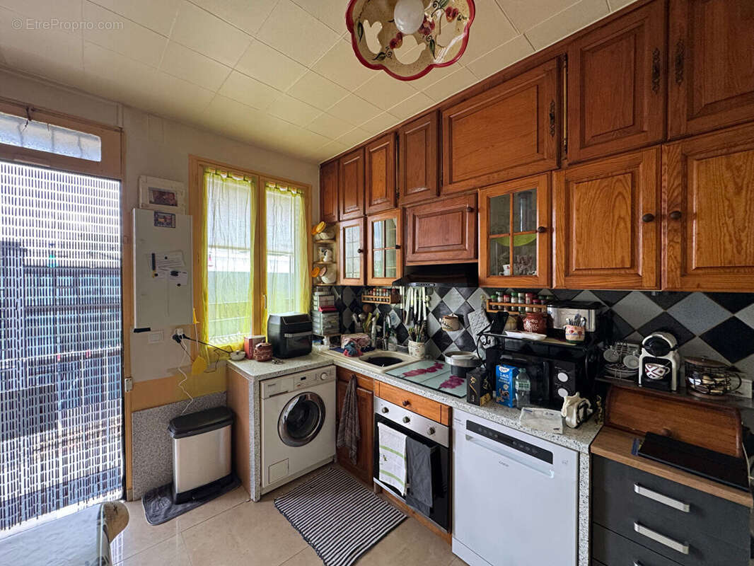 Appartement à AUBERVILLIERS