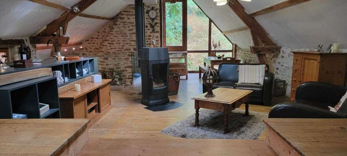 Maison à DUN-LE-PALESTEL