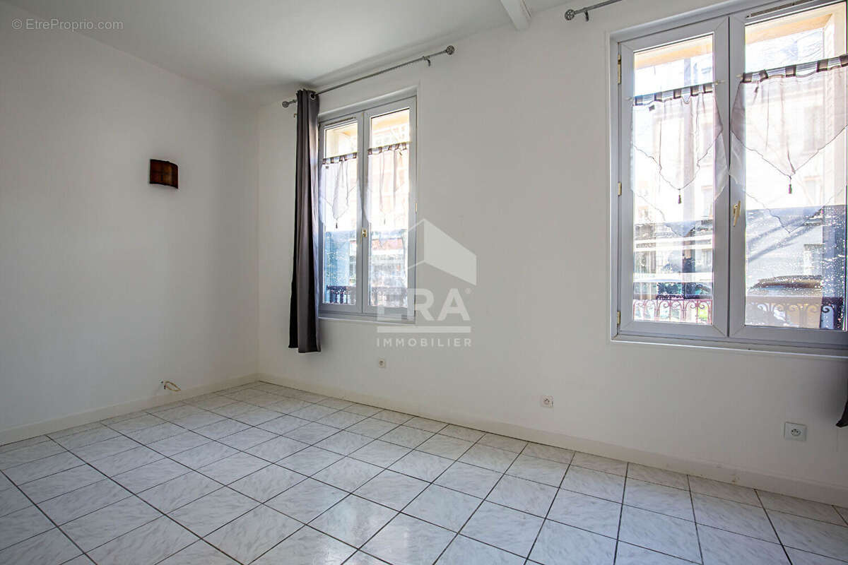 Appartement à PARIS-12E