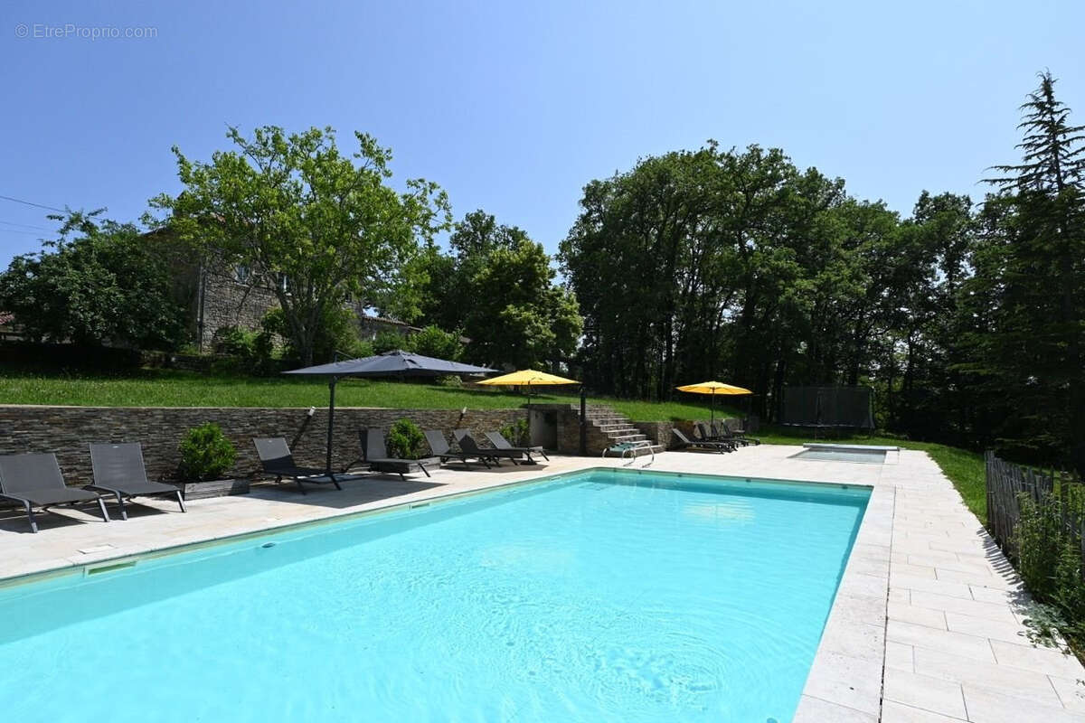 Maison à PUY-L&#039;EVEQUE