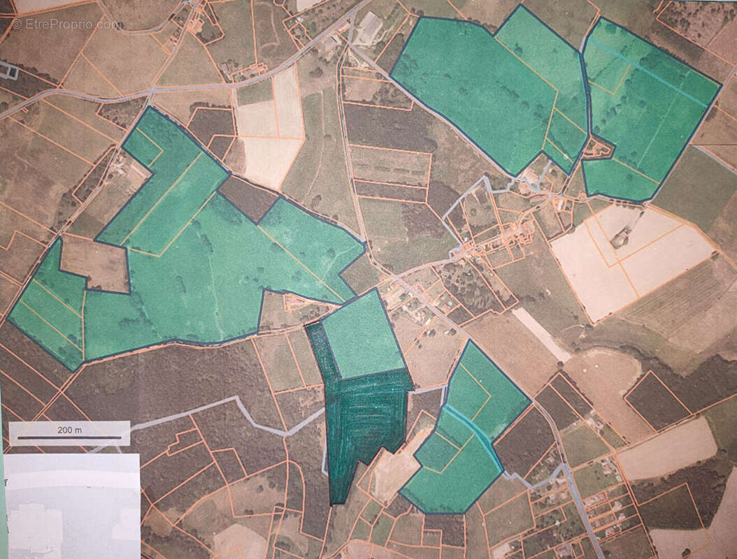 Terrain à SEREILHAC