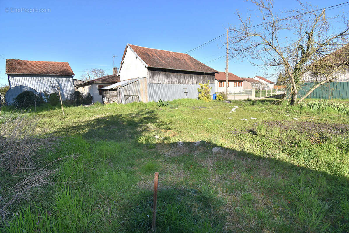 Maison à VAL-D'AUZON