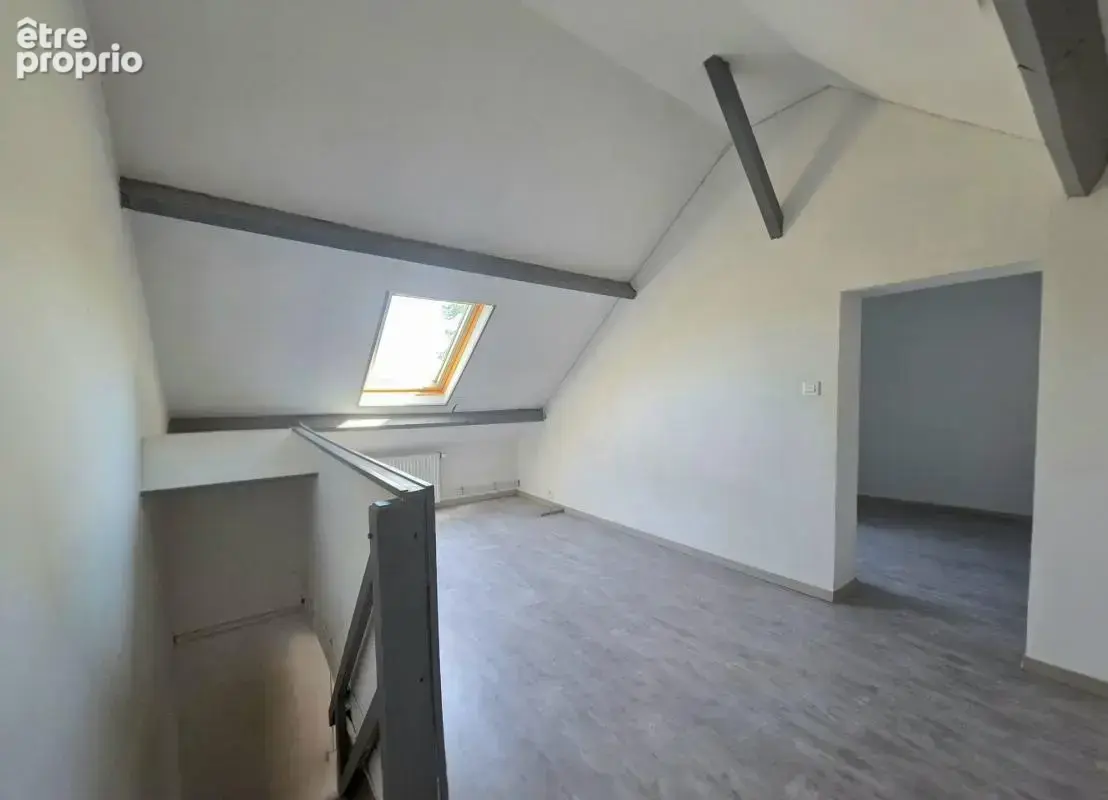 Charmante maison familiale de 4 chambres avec jardin et garage !  - photo 5