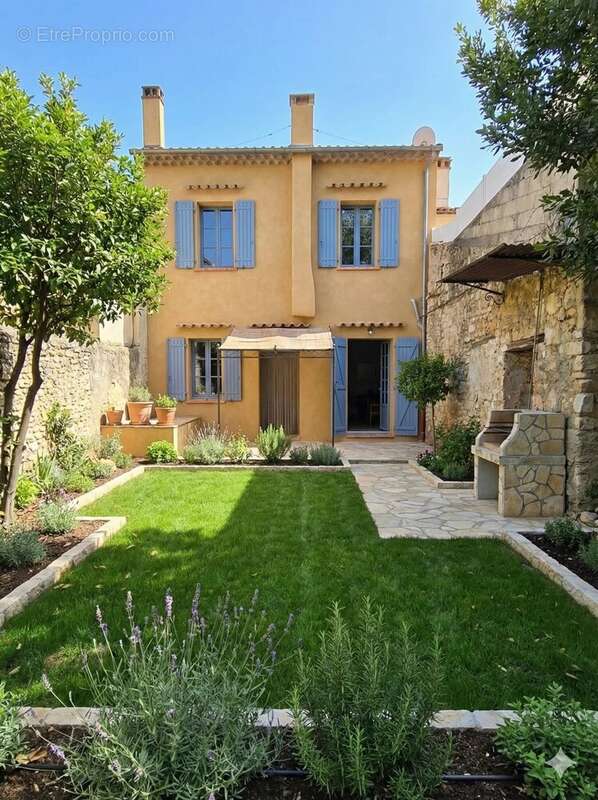 Maison à PEYMEINADE