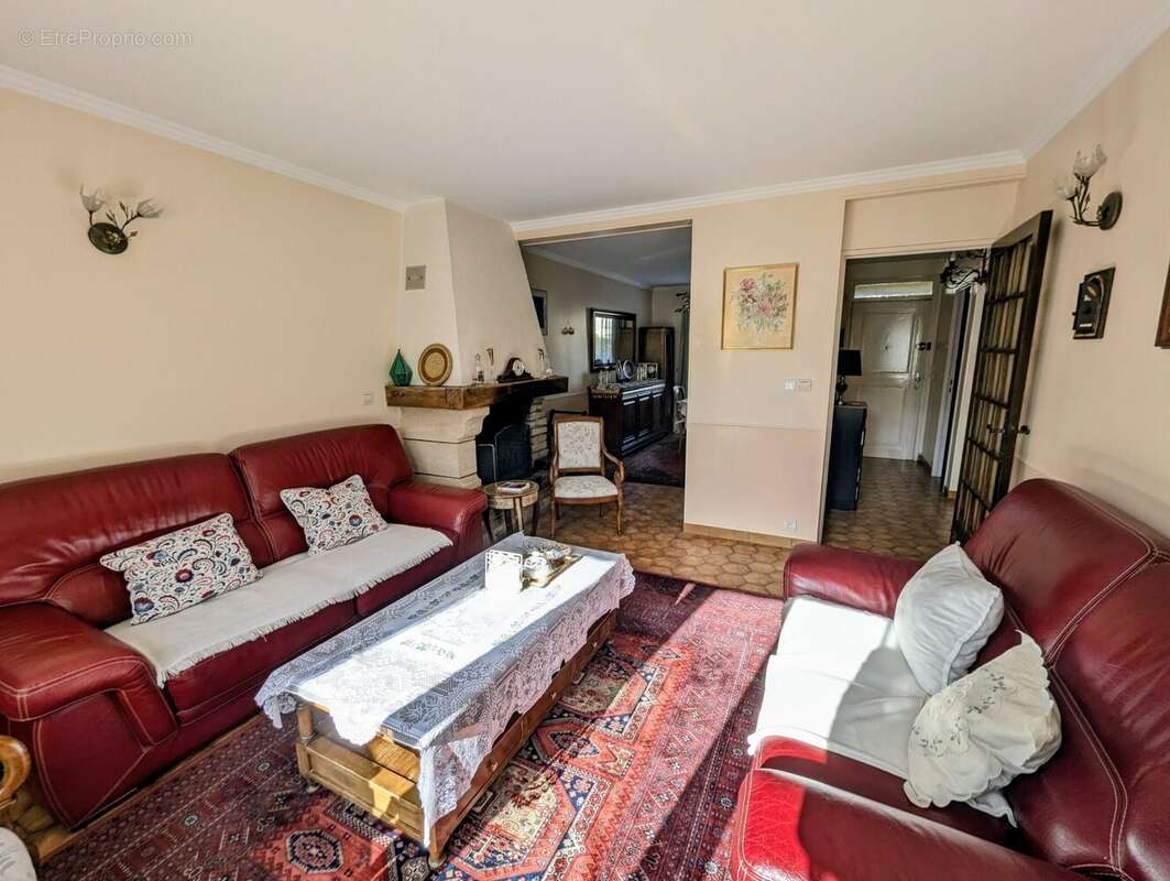 Maison à MONTIGNY-LE-BRETONNEUX