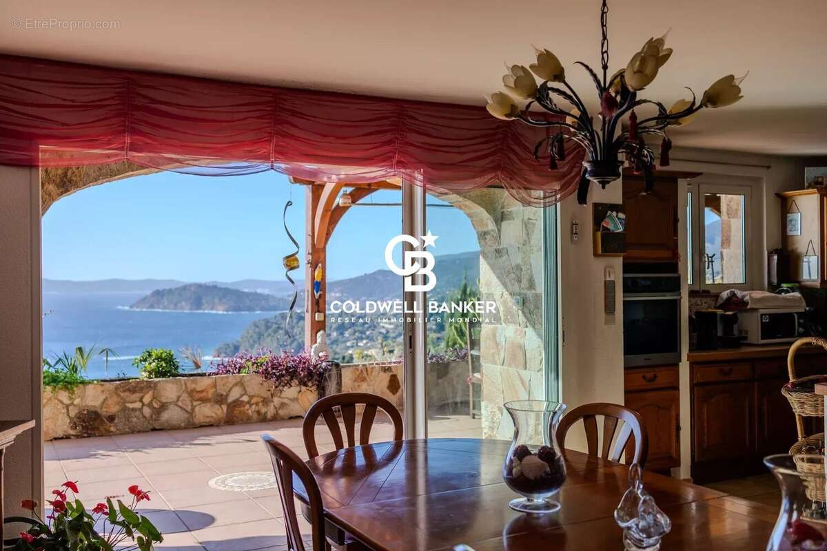 Maison à RAYOL-CANADEL-SUR-MER