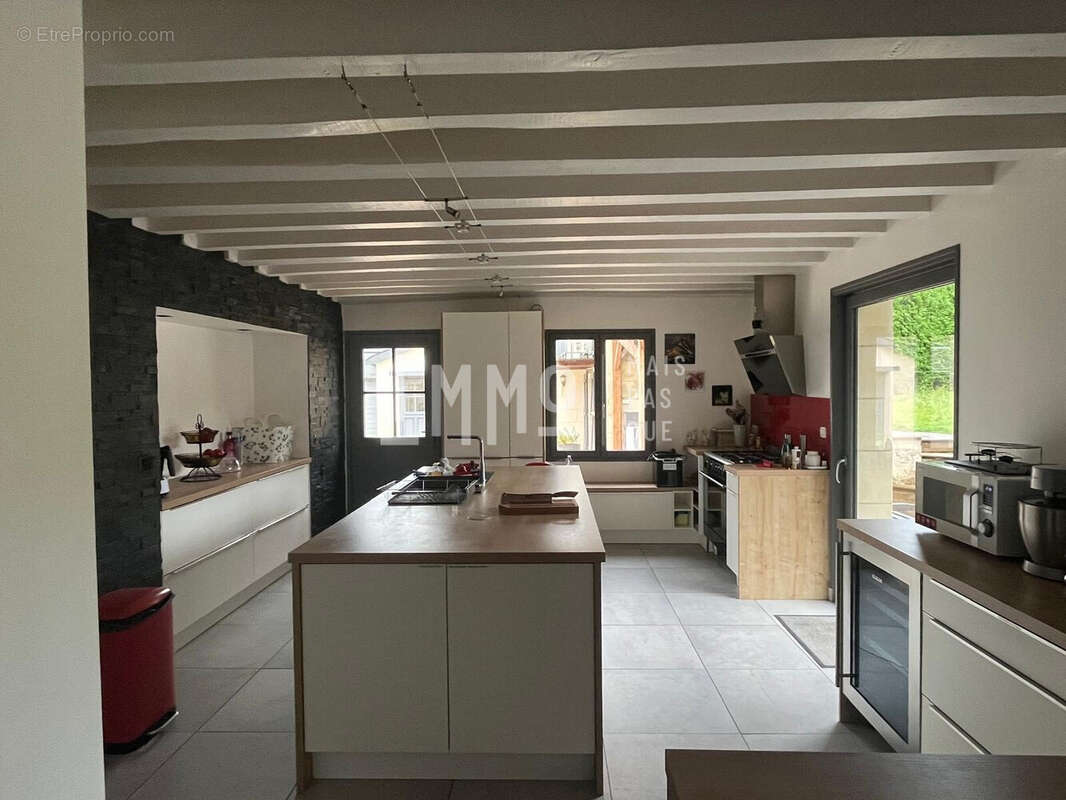 Maison à LA CHARTRE-SUR-LE-LOIR