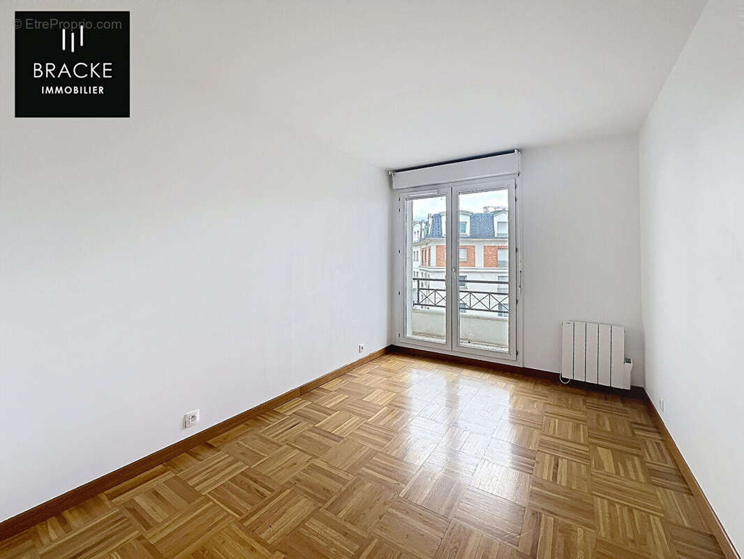 Appartement à LA GARENNE-COLOMBES