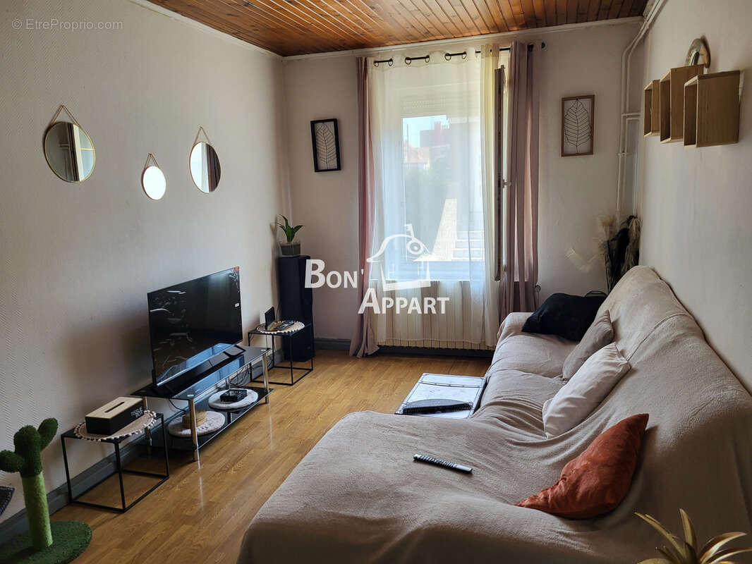 Appartement à AMNEVILLE