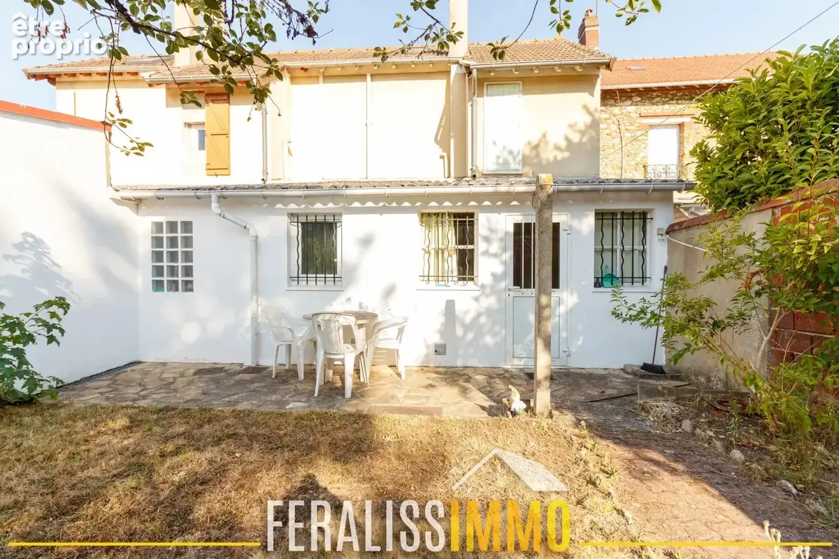 Très beau potentiel pour cette charmante maison de 3 pièces - photo 18
