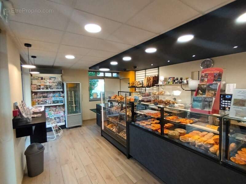 Boulangerie à vendre à OLBY (63) ! - photo 2