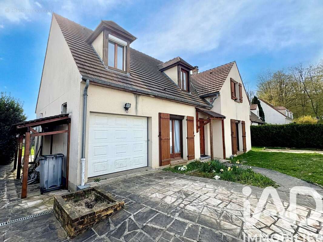 Photo 2 - Maison à BAILLET-EN-FRANCE