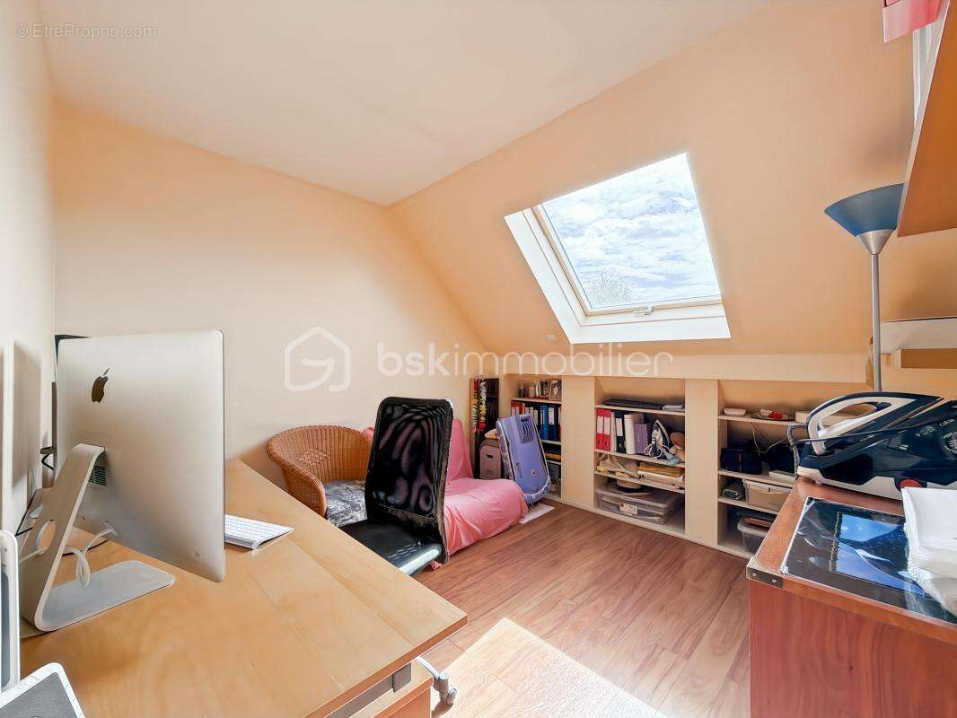 Découvrez cette rare maison avec piscine dans un cadre exceptionnel ! - photo 12