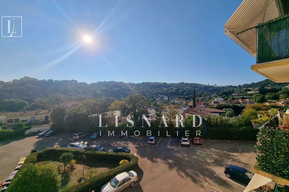 Appartement à VALLAURIS