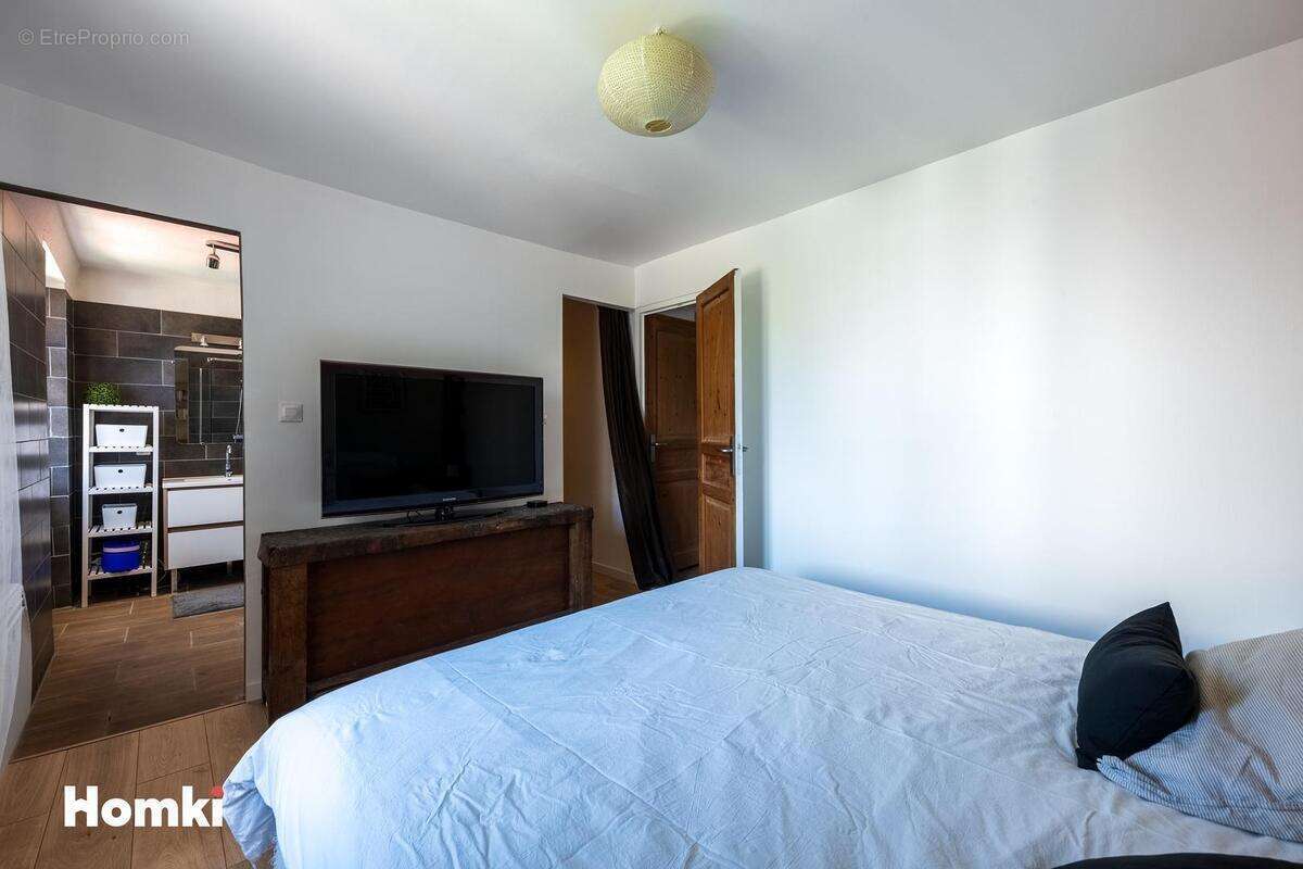 Appartement à MARSEILLE-6E