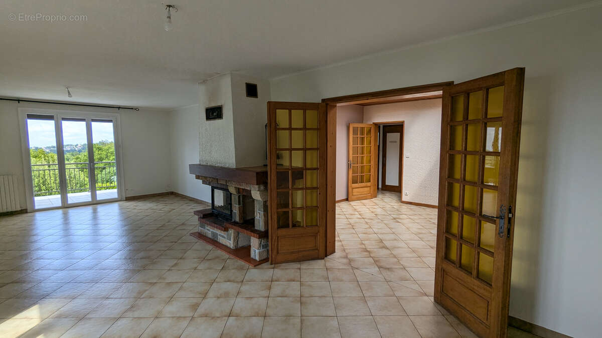 Maison à BARAQUEVILLE