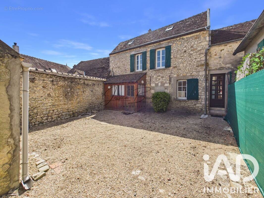 Photo 1 - Maison à LORREZ-LE-BOCAGE-PREAUX