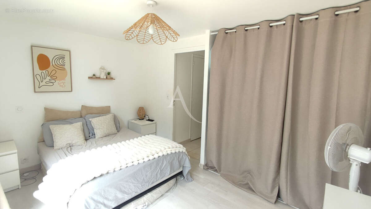 À quelques minutes d'Aizenay  Magnifique grange en pierre rénovée sur plus de 2 970 m² de terrain - photo 18