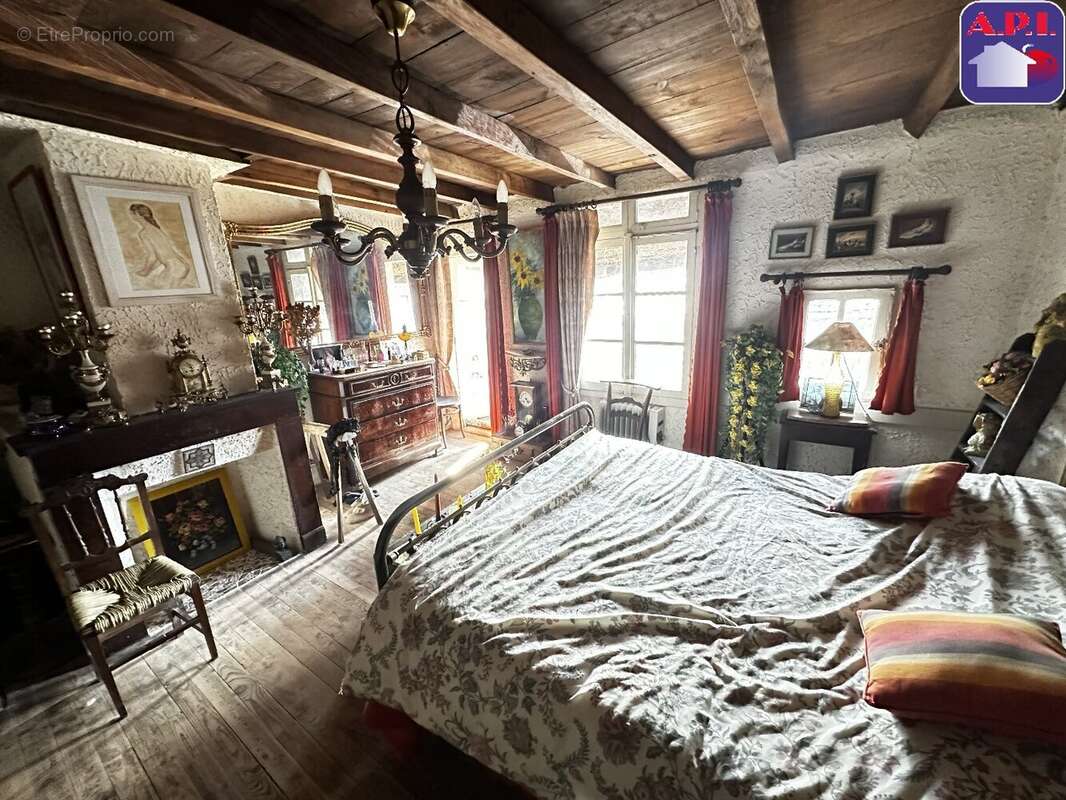 Maison à CASTELNAU-DURBAN