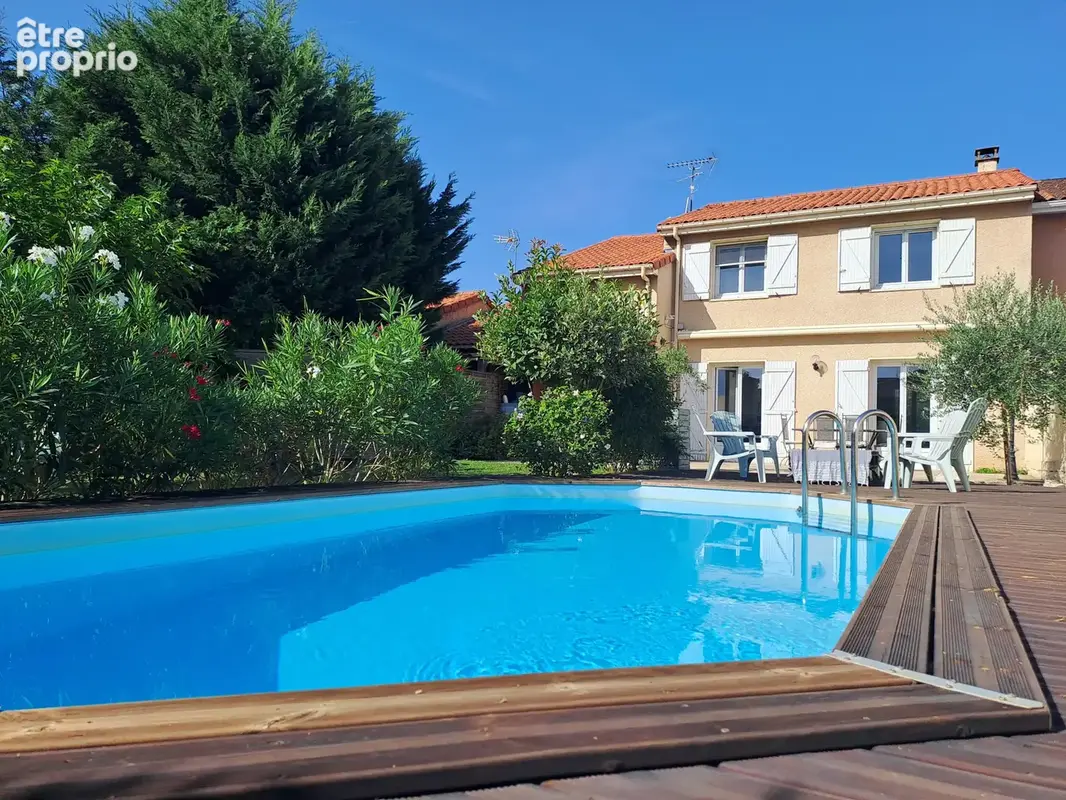 Photo Maison à Quincieux au prix de 399 000€