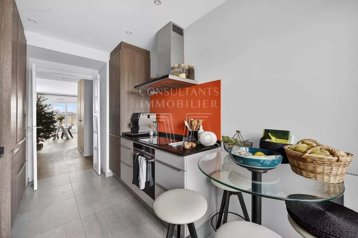 Appartement à LEVALLOIS-PERRET