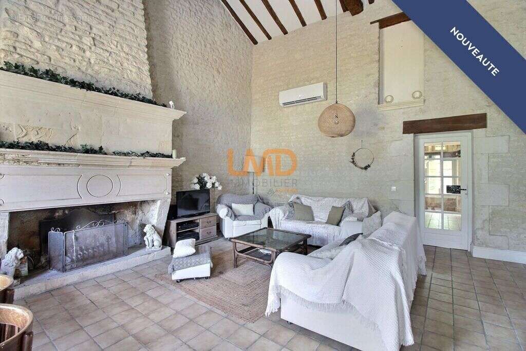 Demeure ancienne rénovée avec piscine - photo 9