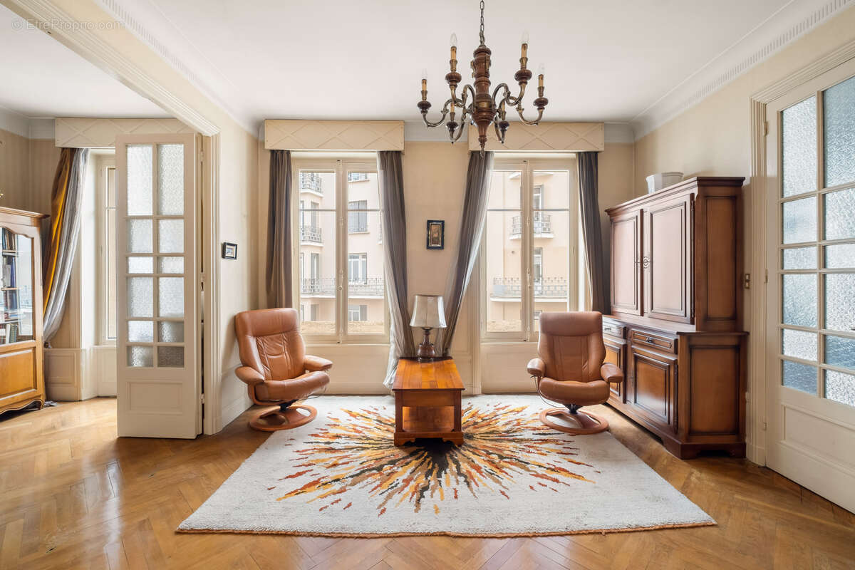 Appartement à LYON-6E