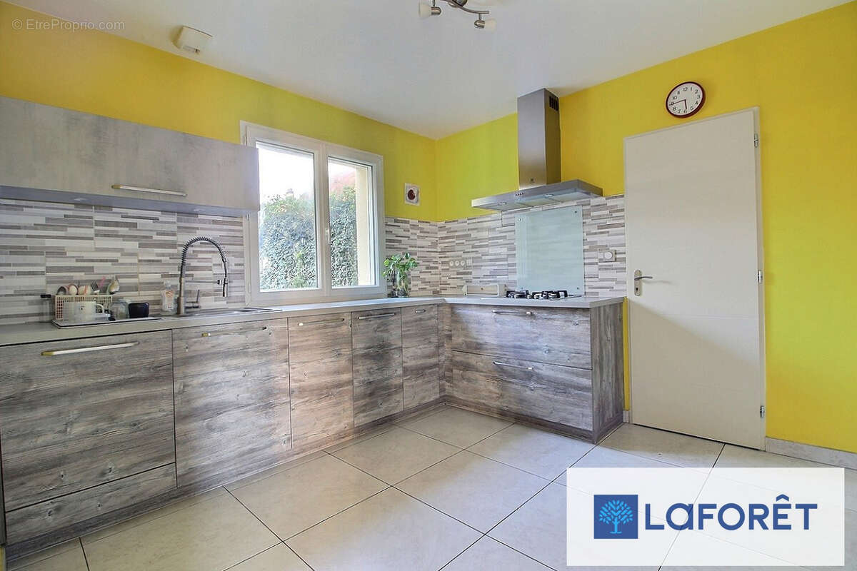 Maison à RIS-ORANGIS