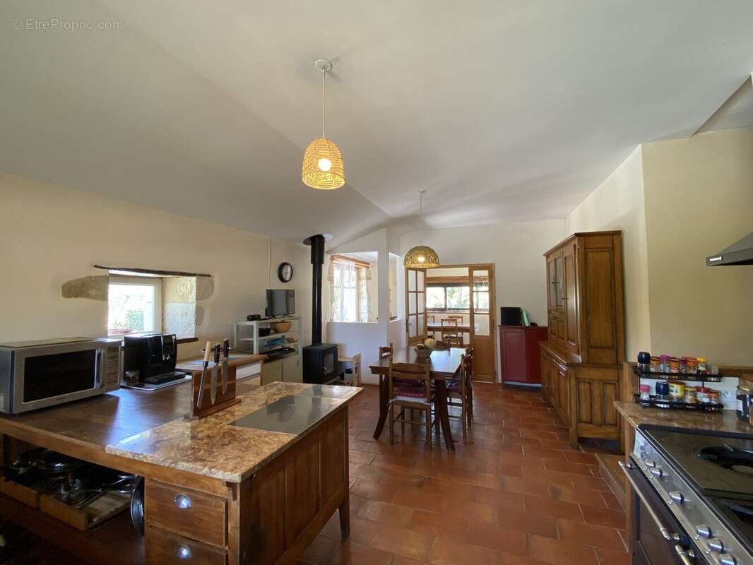 Maison 211 m² à Jegun  - photo 7