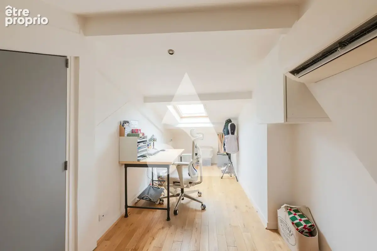 Rare & atypique : appartement 5 pièces, dernier étage au coeur de Clichy - photo 10
