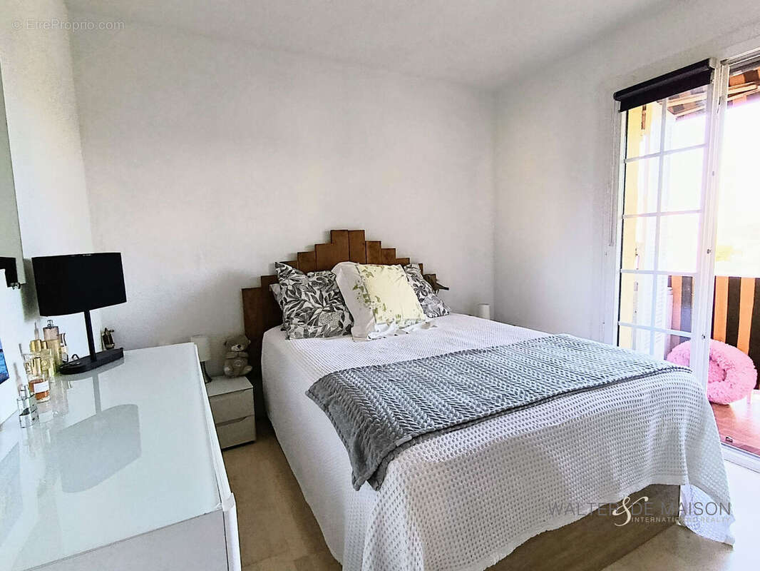 Appartement à LA CROIX-VALMER