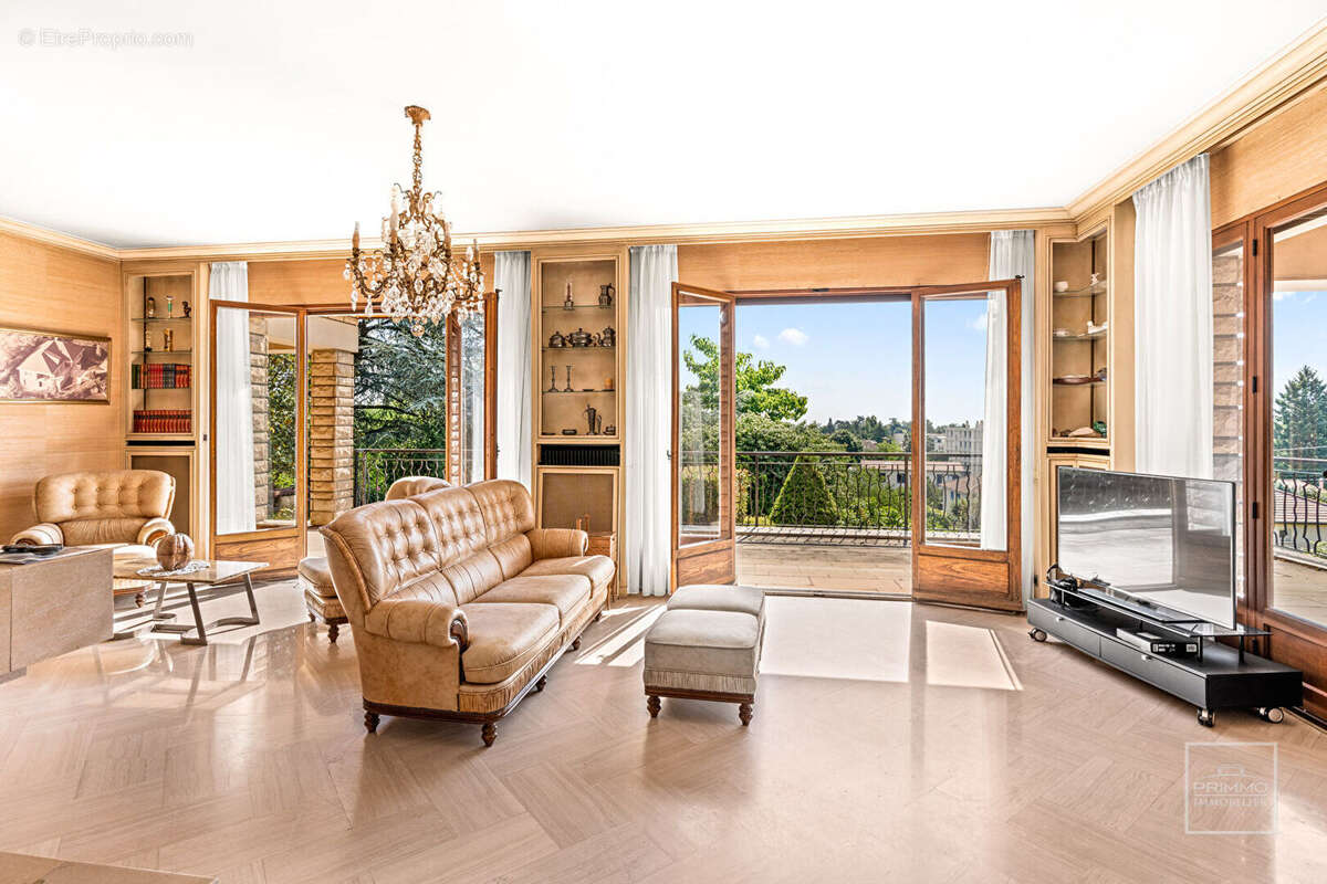 Maison à CHAMPAGNE-AU-MONT-D&#039;OR