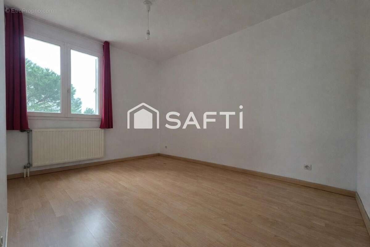 Appartement 88 m² à Montelimar  - photo 7