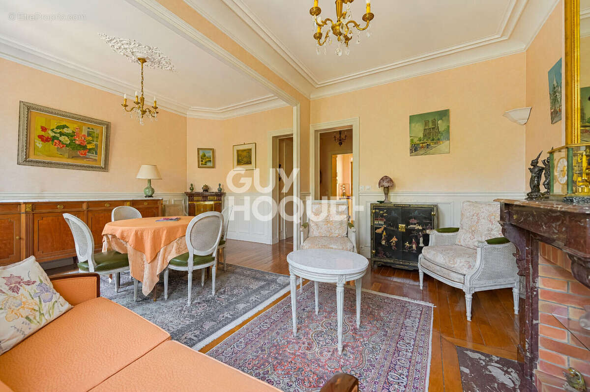 Appartement 3 pièces / Daumesnil / Charme de l'ancien - photo 3