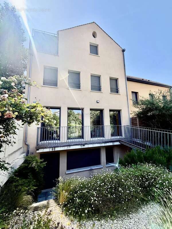Maison à VILLEJUIF