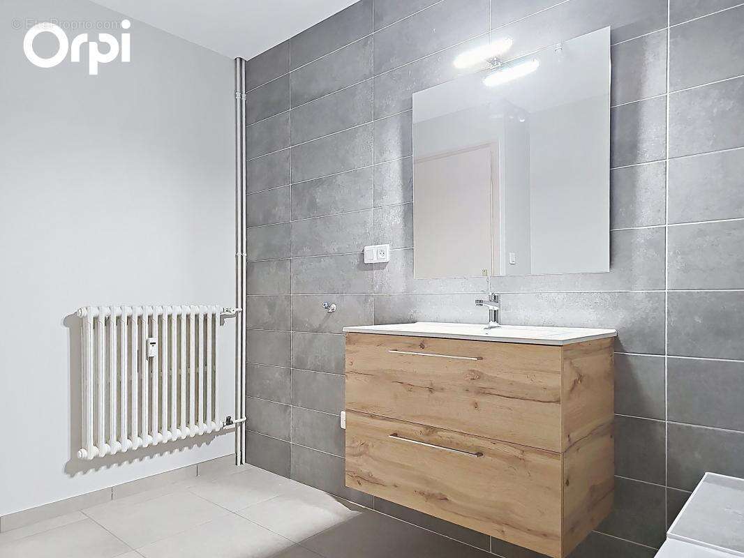 Appartement à REIGNIER