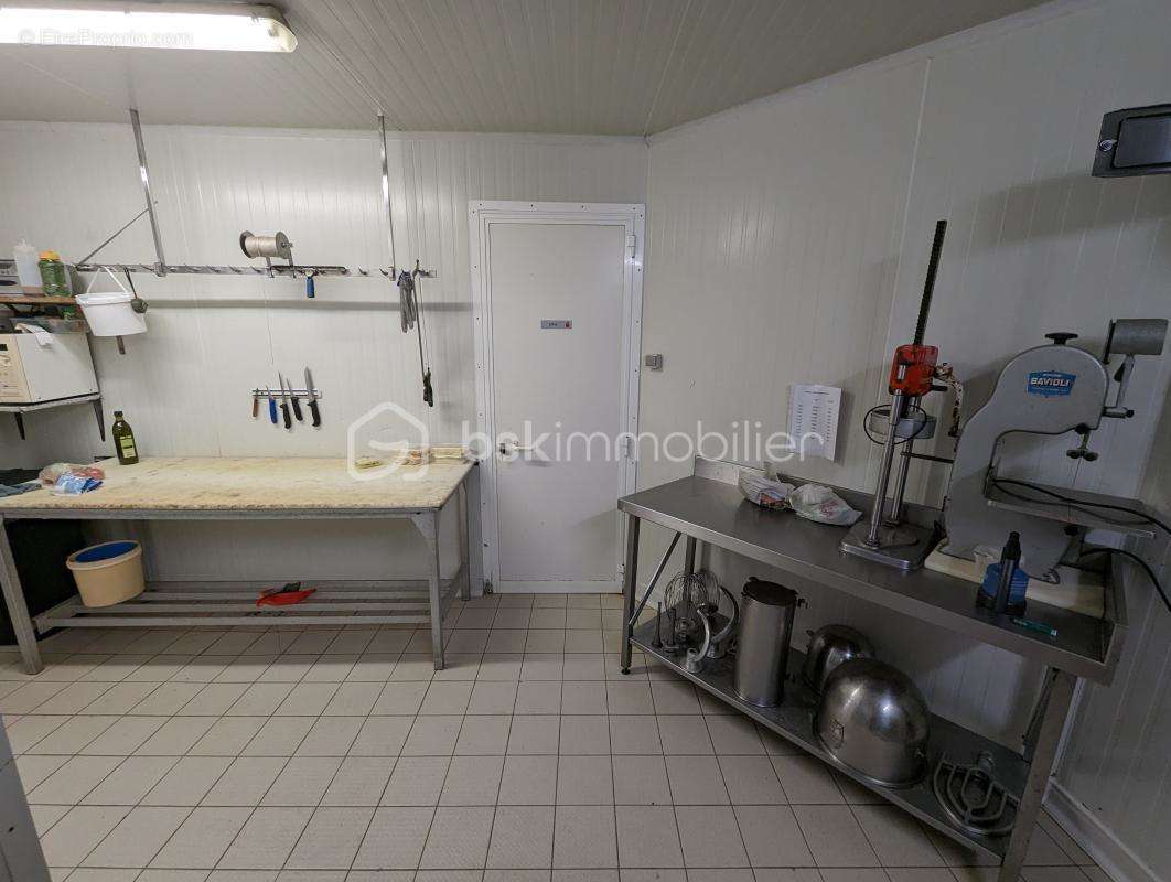 Commerce à FOUGERES