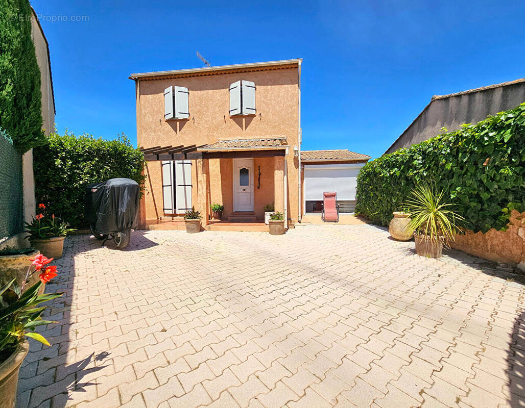 Maison à LA CRAU