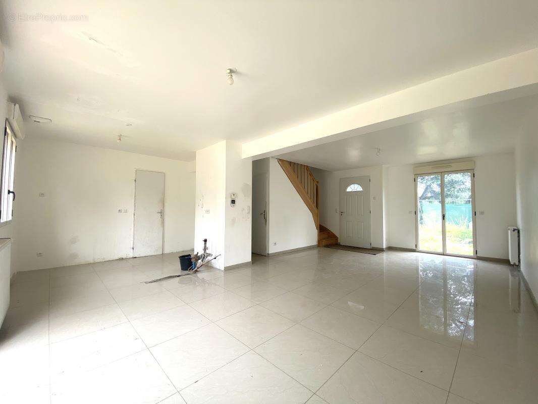 Maison à SAINT-ILLIERS-LA-VILLE