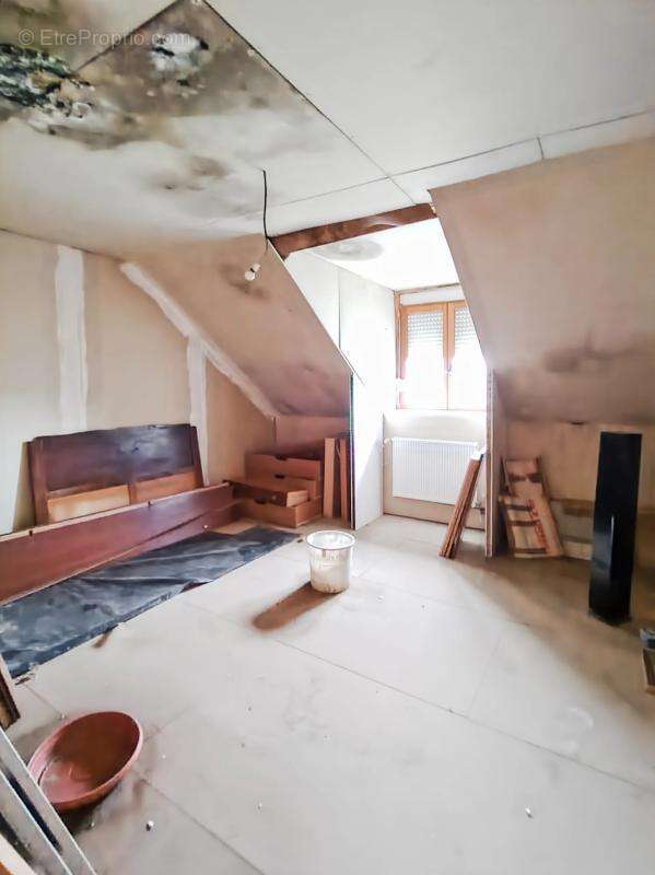 Maison à MOISY