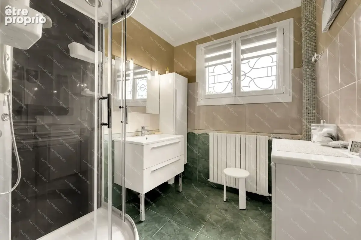 Maison familiale de plain-pied avec véranda, garage et piscine - photo 11