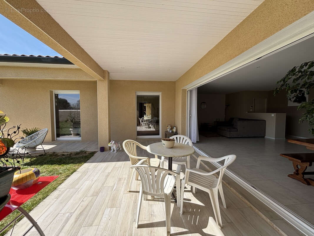 Maison à PORT-DES-BARQUES