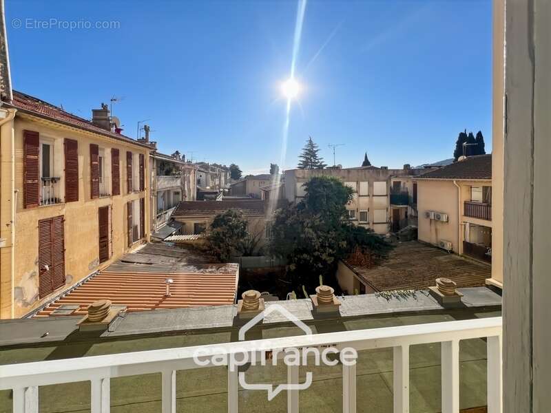 Appartement à HYERES