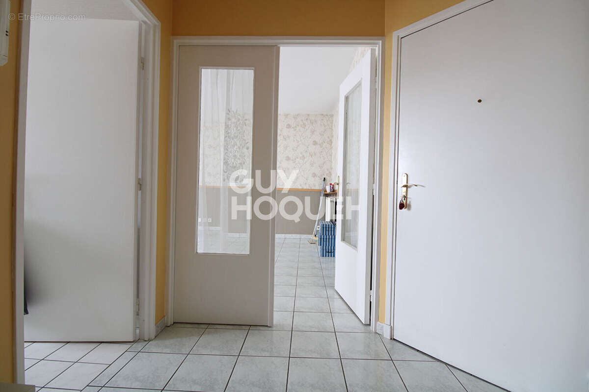 Appartement à BRIE-COMTE-ROBERT