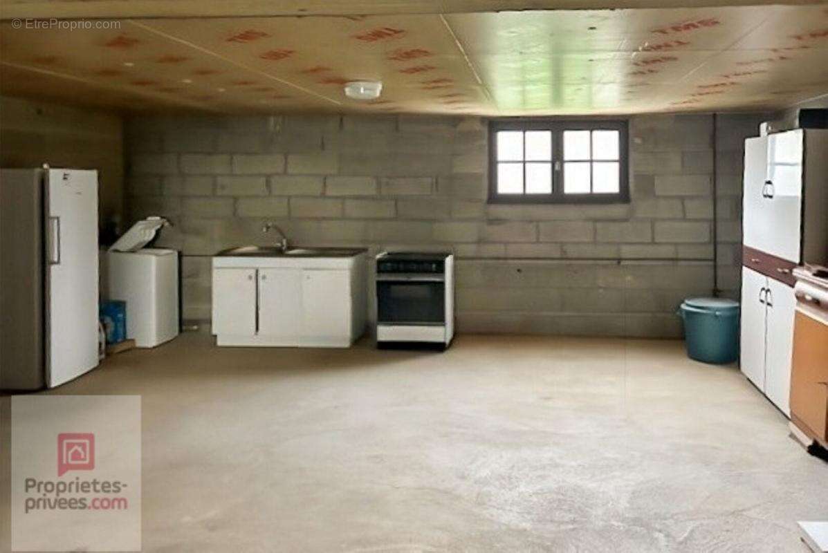 Maison à COSSE-LE-VIVIEN